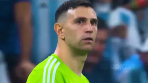 Emi martinez best goalkeeper amd best penalty savers #argentina #legendry #bestgoalkeeper #emimartinez @TikTok #ফুটবল_______প্রেমিরা_সারা_দাও🥰⚽ #আর্জেন্টিনার_লাভার_গুলো_কই🙋‍♀️🇦🇷 #unfrezzmyaccount #tiktokviral #viralvideo #foryou #foryoupage 