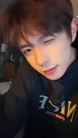 Nhạc này dễ thương :3 Cmt gì đi tui rep hết nè>< #traideptrungquoc #boychina #nhacdethuong #抖音 #douyin #fyp #tt #hanphong08 #zy🎋 