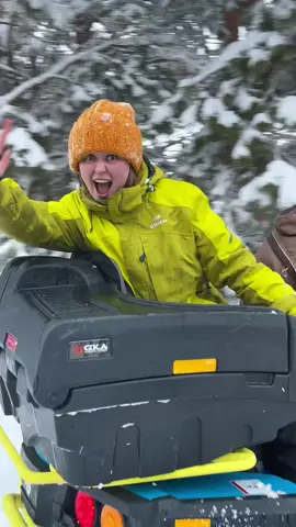 Все мы дети, когда выпадает снег, согласны со мной? #плюшка #активныйотдых #комедия #кемерово #кузбасс #семейныйотдых #квадроцикл #kemerovo #kuzbass #ржакадослез