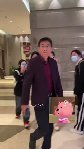 hôm nay Lý hết bụng mỡ Lý gầy Lý xinh đẹp rồi nhé các cháu iu:))#tfgiatộc #tfgiatoc #lyphi #_nziy 