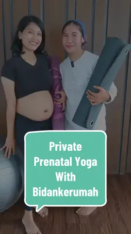 Eh gak berasa udah masuk trimester 3, harus makin rajin olahraga biar gak makin jompo bawa perut dan dada.  Jadi aku private prenatal yoga sama coach Intan. Durasinya 90 menit tapi enak banget karna sebelum yoga, bumilnya di cek dlu kesehatan fisiknya kayak diukur tekanan darah & bunyi jantung. Untuk gerakan juga sesuai dengab kondisi dan usia kehamilanku, diakhiri sama savasana yg bikin aku tidur. Aku spill harganya ya. Untuk 1 kali sesi 350k selama 90 menit tapi akan lebih hemat kalo ambil paket karna 1 jt buat 3 kali pertemuan dan udah free transport ❤️ #prenatalyoga #yogahamil #privateyogahamil #privateprenatalyoga 