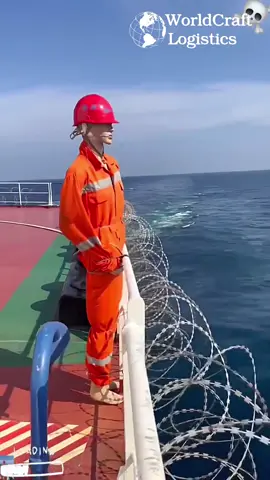 Have you ever seen Somalia pirates in real life? 😮😮😮😮😮Sailors are preparing for ship to cross the piracy area. #pirate #redsea  #piracyarea #hra #trending #somalia #logisticsnews