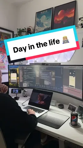 Happy Thursday folks  Spend a day in the life with me as a self taught developer / content creator, who is in the process of improving himself 🔥  Today was a programming focused day so a lot of the day was spent further integrating Stripe into my workout app 👨🏼‍💻  #developer #programming #dayinthelife #contentcreator #ultrawide #desksetup #homeoffice #wfhlife 