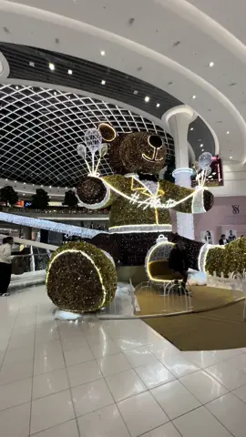Atlantis est le plus grand centre commercial régional de l'Ouest, Il se situe à nantes sur la commune de saint-herblain et Il regroupe près de 156 enseignes... #soukakenza #fypシ #viral #trending #explore #pourtoi #trend #france #nantes #loireatlantique  @Souka Kenza  @Souka Kenza  @Souka Kenza 