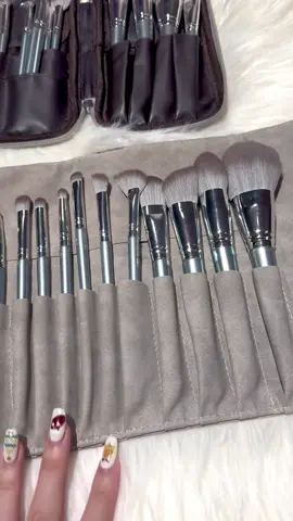 Set cọ cá nhân 14 chi tiết #makeup #xuhuongtiktok #fypシ #xuhuong #cotrangdiemcanhan 