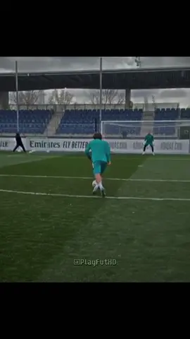Um dia normal de treino 🥱 Luka Modic 🇭🇷  . . . #fypシ #futebol #treino #realmadrid #viral #training #viraliza 