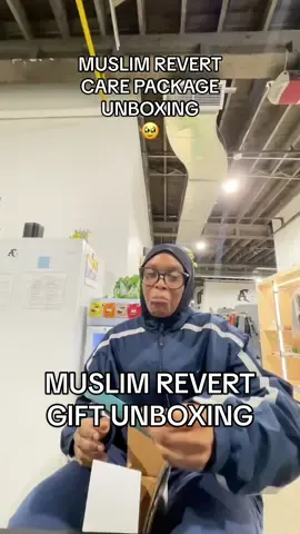Everytime i get a care package i am instantly overwhelmed with GRATITUDE ! I am beyond grateful that i have such kindness in my life . I never thought the kidness of strangers would be so impactful during these unboxing videos it is so hard for me to keep it together #muslims #muslimrevert #wearemuslim #muslimtiktok #hijab #prayeroutfit #islaam #carepackage #packageunboxing #packageopening #wearemuslim #muslimah #muslimummah #howtopraysalah #muslimproduct #muslimstiktok #HijabFashion #muslimgirl #muslimkindness 