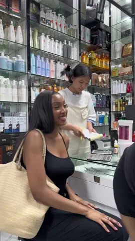 Down the rabbit hole of hair extensions in #China  💇‍♀️! #guangzhou #china #guangzhou_china #beautyexchange #travelvlog #cityvlog #hairvendor #hairvendorlists #humanhair #hairtok #humanhairextensions #businesstrip #journalismtiktok #traveltiktok #traveltok 