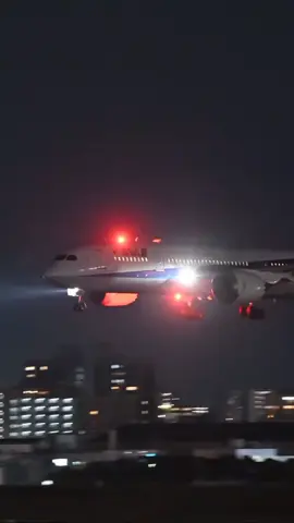 B787_9 ANA 🇯🇵❤✈️#fypシ #aviacioncomercial #avion #b787_9dreamliner #anaairlines✈️🇯🇵❤️ #landing🛬 #airportlife #osakajapan #osakaairport🛬😊😍 