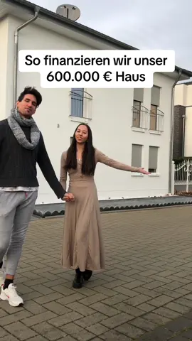 Mit viel Fleiß schafft man es so ein Haus zu finanzieren 🏠 Mit 22 und 27 haben wir uns die ersten Häuser angeschaut und 2 Jahre später haben wir unser Traumhaus gefunden 🥰 Nach 3 Jahren Renovierungsarbeiten ist es nun so wie wir es haben wollen 🙈  #hauskauf #hausbau #hausrenovierung #renovieren #geld #hausfinanzierung #teuer #kredit #schulden #haus 