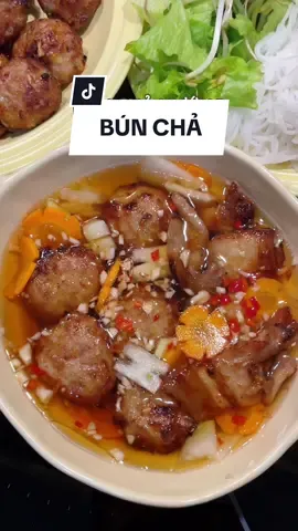 Nay làm bữa Bún Chả ngon quá phải chỉnh vid để up ngay mà vẫn muộn 🥲 #búnchả #nấuăncùngtiktok #LearnOnTikTok #cooking #monngonmoingay #ăncùngtiktok 