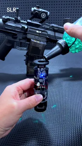 There isn’t a man who wouldn’t love to have a toy gun like this,is there?