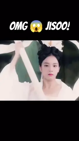 OMG! Jisoo slapped a man. #blackpink #jisoo #moment #viral #foryou 