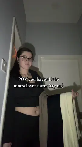 The comfiest pants i own😍#mooselover#flaredleggins#fyp#trending#viral#tiktokmademebuyit#festivesales#rundontwalk#tiktokshopfinds 