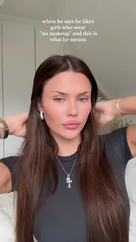 yeah totally woke up like this 👀