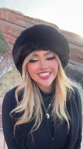 En unas rocas bonitas cantando una cancion bonita #arigameplays 