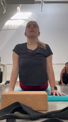 My definition of fun #yoga #yogaflow #yogapose #yogachallenge #yogapants #yogaday #hotyoga #hotyoga🔥 #hotyogastudio #hotyogalife 