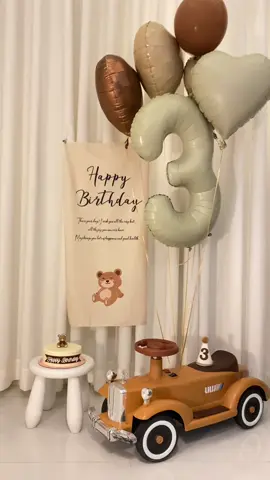 كان مجرد التفكير بأنه موجود كافيًا ، لأن يغمر روحي بفيض من الهناء🤍 #birthdayboy #birthday #children #baby 
