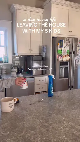 Adult night at the skating rink tonight and i think i pulled a muscle in my groin 😆 but we had fun and our lungs feel refreshed from the exercise in the cold. #Lifestyle #lifestyleblogger #ditl #lifestylecreator #momtok #momsover30 #sahm #momof5kids❤️ 