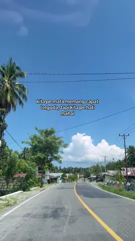 bukan mata karanjang lee 🤪 #lagudero #dero #deroviral #deroposo #laguviral #luwuk #luwukbanggai #luwuk_sulteng #luwukbanggaitiktok #luwukstory #stori #story #storywa #fyp #fypdong #fypシ゚viral #draiver #jogetviral 