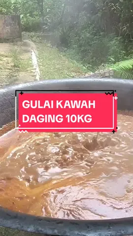 Resepi Gulai Kawah Daging 10kg ✨ Bismillah. Bagi yang teringin nak masak sendiri buat open house ataupun majlis kesyukuran boleh la follow sukatan gulai daging cheyah ni. 10 kg daging - potong dadu 1 kg ubi kentang - potong dadu 2 kg santan  850 gram rempah kari - pergi kat orang jual rempah dia tahu sukatan. Cheyah beli ni harga RM15 2-3 liter air - agak ye tengok keadaan empuk daging Rempah empat beradik - sukatan agak agak 1 kg bawang merah - dimayang sikit, dikisar sikit 5 labu bawang putih - dikisar 3 jari halia - dikisar 2 senduk kecil cli kisar/cili boh 1.5 kg minyak masak - menumis 3 keping gula melaka 3 sudu besar kerisik 3 keping asam keping Gula garam secukup rasa - ni kena try tekak sendiri Step by step follow video. Kalau tanya cheyah anggaran berapa orang makan? Jawapan dia 70-80 orang. InsyaAllah kalau jenis makan tambah pun cukup sebab kita ada lauk lain kan. Moga bermanfaat 🫶 #dapurcheyah #masakankampung #gulaikawahdaging #resepikampung #resepigulaikawah 
