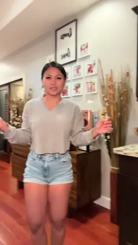 Auto face tracking selfie stick tripod is legit 💯💯 this tripod is so cool #tiktokshopfinds #TikTokShop #autofacetrackingtripod #tiktokshopsale #giftsforher 