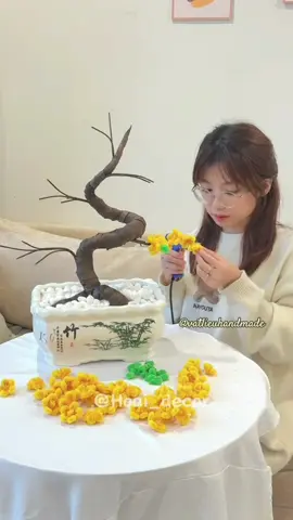 Hướng dẫn làm hoa mai bằng kẽm nhung 10mm từ Hoai_decor #vatlieuhandmade #xuhuong #hoakemnhung #xh #viralvideo #kemnhung #kemnhunglamhoa #kemnhung10mm #handmadegifts #hoadaokemnhung #hoadaokemnhung #xuhuongtiktok #kemnhungloai1 #hoamaikemnhung 