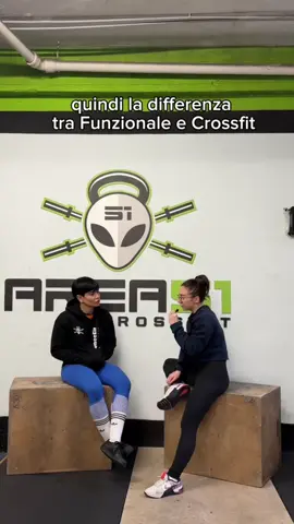 🎙️Oggi torniamo indietro sul passato sportivo di @S@RoCch!∆87  e rispondiamo anche ad una domanda che spesso ci viene fatta: ❓“Qual è la differenza tra Crossfit e Funzionale?” 🏋🏻Nei prossimi podcast approfondiremo con consigli specifici, per tutti i nuovi che vogliono approcciare a questo sport! ——— @crossfit_area51  📍Via della fonte meravigliosa, 34, ROMA 👽 Crossfit Area 51 ——— #crossfitroma #crossfit #crossfititalia #crossfitroma #crossfitteam #podcast #Fitness #crossfitpodcast #crossfitarea51 #workout #podcastcommunity #podcastlife #crossfitcommunity