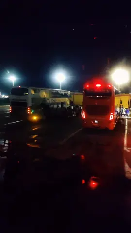 🎧🚌#viaje #nikijam #baby #flota #santacruz #yacuiba #noche #parati #fyp #teladedico #terminaldebuses 