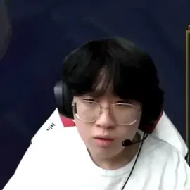 Gnar này nổi giận không đáng sợ mà chỉ thấy một bầu trời đáng yêu thôi😊😊 đúng là em bé cần bế mà😃#zeus #제우스 #choiwooje #최우제 #t1zeus 