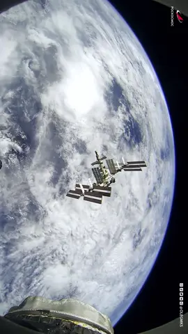 Wow! Unique view of the International Space Station (ISS) captured by cosmonaut Oleg Artemyev from the Soyuz, while positioning for the docking to the ISS. 🛰👨‍🚀 I'm consistently captivated by these videos, and it's truly awe-inspiring to observe the International Space Station orbiting our blue planet🌎 Credit: @Олег Артемьев (Oleg Artemyev)  #iss #soyuz #cosmonaut #astronaut #spacestation #earth #planetearth #spacetravel 