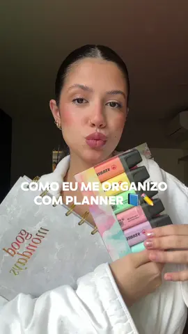 como eu organizo a minha vida com um PLANNER! 📘⭐️✏️📄📗📌📎 qualquer dúvida, pode mandar nos comentários :)