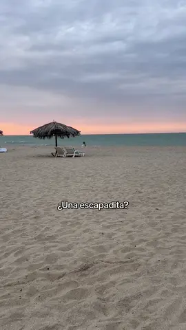 Más playitaaaaa porfavor | #parati #fyp #inspo #playa #cita #date #viaje 