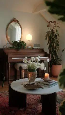 new year, new living room vibe ✨ this beautiful marble coffee table, palm frond tray, globe lamp, & framed monet canvas are all from @Bed Bath & Beyond 🫶🏼 i love how just a few new pieces can make a room feel completely fresh 🌿 ad | #SoBeyond #SoBeyondHolidays #livingroomdetails #cozyhomeaesthetic #hyggehome #livingroomvibes #houseplantlove 
