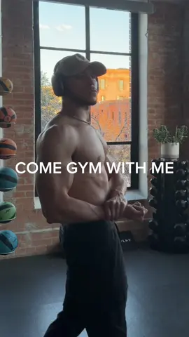 You give life to what you give energy to⁣.⁣ My workout routine is available on my profile. Let’s lock in and get better together 🙌🏽⁣⁣ ⁣ #gymwithme #Vlog #dayinmylife
