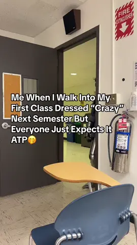 Im just a girl 😩🤭#nyc #fitnyc #fashioninstituteoftechnology #fashionschool 