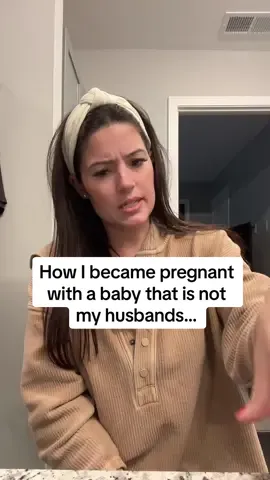 For those who dont know the full story 😳🙈No other way to share than in true Elyse Myers fashion 😅 #surrogate #surrogacy #danandsam #reaction #wifereaction #couplecontent #couplehumor #elysemyers #greenscreen  