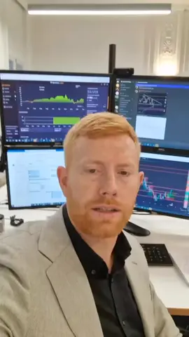 Recent days have seen big changes in the financial world! 🌪️  Dollar weakness took the spotlight, thanks to the jobs data meeting expectations and a drop in the US 10-year Treasury yield📉Stocks are soaring📈 What’s your prediction – a weaker or stronger dollar ahead? Share your thoughts! 💬 #USD #MarketSwings #TreasuryYield #StockMarket #Trading #stocktok #bullrun #cryptocurrency #Investing #TRADER #StockMarketInsights #2024trading 