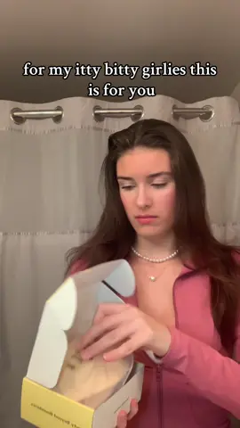 i am absolutely speechless omg  #niidorbra #niidor #fashiontiktok #fashion #ttsacl #pinkaesthetic #ittybittycommitee #fashionhack #beauty #microinfluencer 