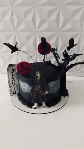 Bolo “Os últimos dias de Itachi Uchiha” com recheio de Raffaello #naruto #narutoshippuden #narutouzumaki #itachiuchiha #itachiedit 