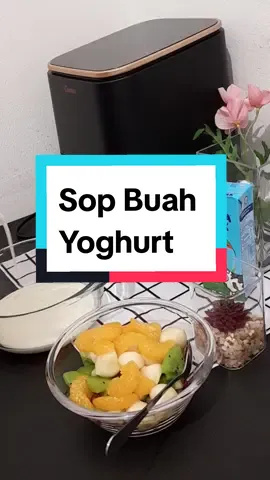 Sop Buah Yoghurt  Bahan²nya :  • Stroberi  • Kiwi  • Jeruk Mandarin  • Pear Packham  • Yoghurt Heavenly Blush  • Yoghurt Cimory  #sopbuahyoghurt #sby #yummy #healthy #strawberry #kiwi #orange #pear #packham #cimory #heavenlyblush #SnackTime #tiktok #xyzbca #zaidulakbar #alhamdulillah #bismillahfyp 