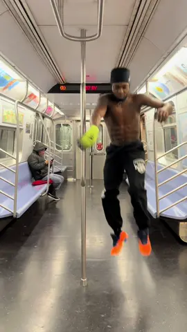 How Dancers get on The Train 🕺🚇💥👀 … #fyp #foryoupage #wafflekozik 