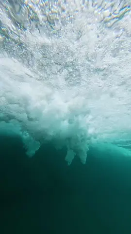 Is it a crash if it was on purpose? 💦 I’ve never tried to film a waterfall from below 🙋‍♂️ That looks so crazy 🥹  Should I do more of those?  #switzerland #fpv #drone #swiss #nature #outdoor #water #waterfall