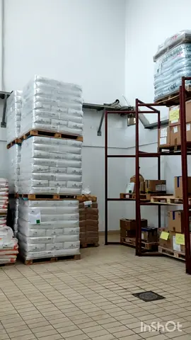 working with me on the forklift 🚜 trabalhando comigo na empilhadeira 🚜  #forklift #factory #reallife #timelapse #timelapseart #worker #working #europa #empilhadeira #fabrica #trabalhador #trabalhoempilhadeiraportugal #portugal