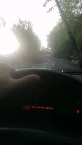 Tapsın görüm Ucarin küçekendinde😉