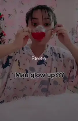 🍓Collagen Drink FN Beauty 🍓 ✨ Manfaat Collagen Drink ✨ •Memutihkan/mencerahkan tubuh dan wajah •Meningkatkan produksi kulit collagen yg berperan sebagai aging •Memutihkan daerah lipatan, ketiak, selangkangan, pantat, siku •Mengobati jerawat & mencegah jerawat •Menghilangkan flek-flek hitam •Memudarkan/menghilangkan bekas luka dan jerawat  •Meratakan warna kulit •Memberi nutrisi kepada kulit sehingga tidak cepat kriput  •Memberi nutrisi kepada rambut sehingga menjadi lebih lebat  •Menutrisi kuku agar lebih kuat •Mengencangkan kulit  •Mengatur kadar gula darah •Menurunkan kadar kolestrol  •Anti aging ✨ Cara komsumsi ✨ •Komsumsi 2x sehari 20 gram sekali minum •Larutkan dalam segelas air hangat/dingin 150 ml •Jangan gunakan air panas, karena akan menghancurkan antioksidan •Untuk efek terbaik, komsumsi dalam keadaan perut kosong sebelum tidur •Bumil dan busui boleh komsumsi NB : Hasil pada tiap2 individu berbeda karena perbedaan sistem metabolisme tubuh satu sama lainnya . Wajib komsumsi rutin setiap hari untuk mendapatkan hasil yg maksimal . Rasakan sensasi nya kulit lebih putih dan lembab hanya dalam 1 botol AMAN UNTUK DI KOMSUMSI  P-IRT : 2133404011602-20 PRODUK LISENSI BPOM , HALAL MUI  TIDAK ADA EFEK SAMPING BUMIL BOLEH KOMSUMSI (Di saran kan lebih baik konsultasi ke dokter dulu karena setiap dokter berbeda-beda) ✅ BUSUI BOLEH KOMSUMSI ✅ #collagendrink#collagendrinkbpom#collagendrinkhalal#collagendrinkpremium#collagendrinkbestseller#collagendrinkstrowberry