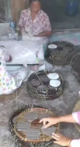 Berjumpa pembuatan Kemplang Panggang di daerah pemulutan. Kampung halaman Aba atau kakek. #kemplang #kemplangpanggang #kelesan #pemulutan #kulinerpalembang 