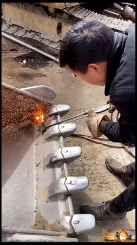 #excavator #excavatrice #suachua #kỹthuậtsửachữa #maymocnongnghiep #machine 