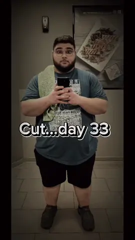 ... ... ... . . . #gym #real #goku #anime #discord #fat #obese #obesetobeast #fattofit #bigfella #bigg #bigt #faight #kapf #cornflakes #bar #meinlöwemeinbär 