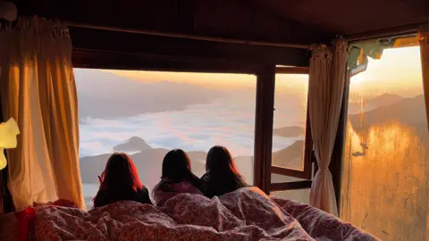 Podcast đi Tà Xùa săn mây và rồi quyết định lấy chồng Tà Xùa luôn⛅️#xuhuong #fypシ゚viral #taxua #camhousetaxua #quythousetaxua 